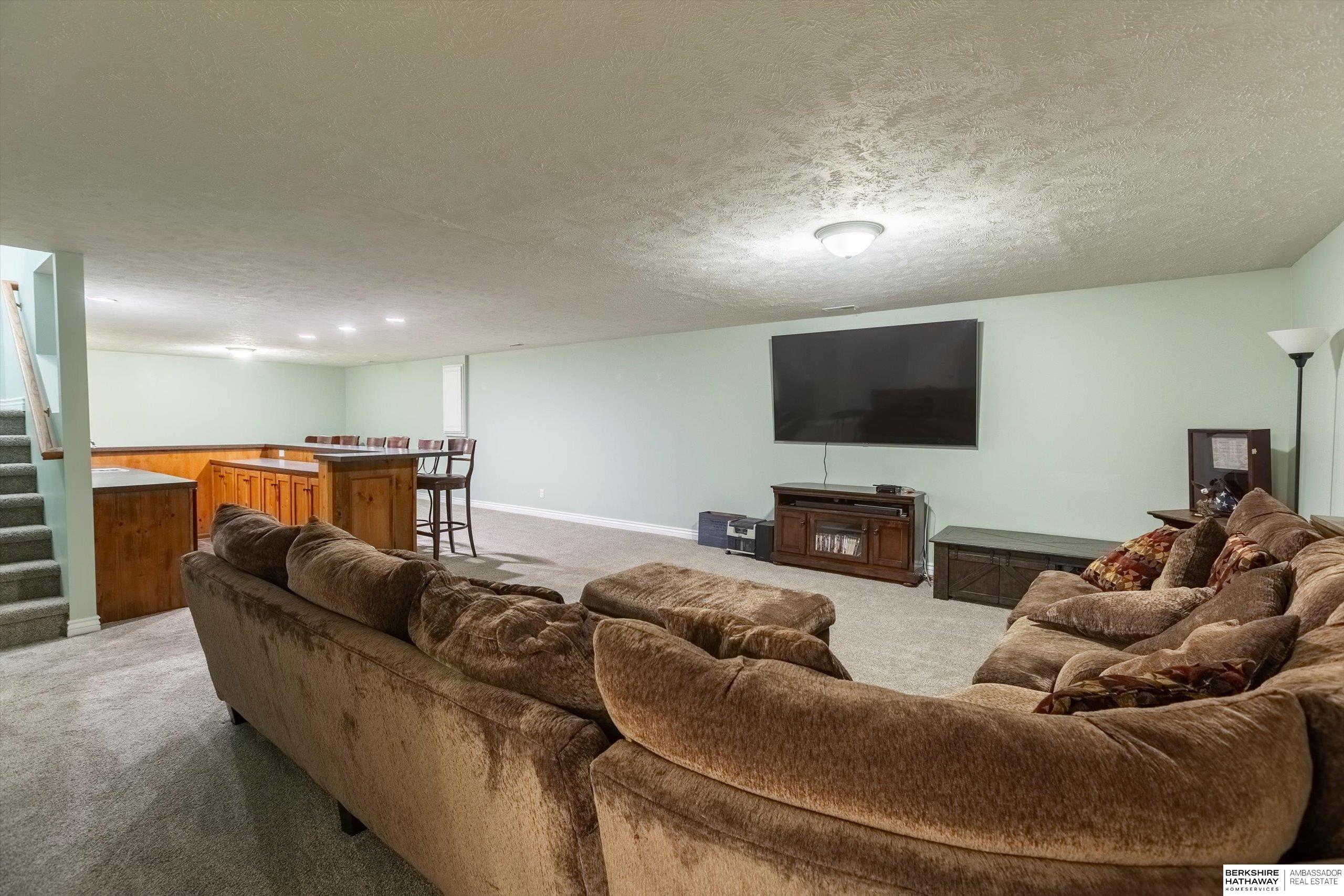 Omaha, Nebraska 68116, United States, 3 Bedrooms Bedrooms, ,3 BathroomsBathrooms,Residential,Active,133114