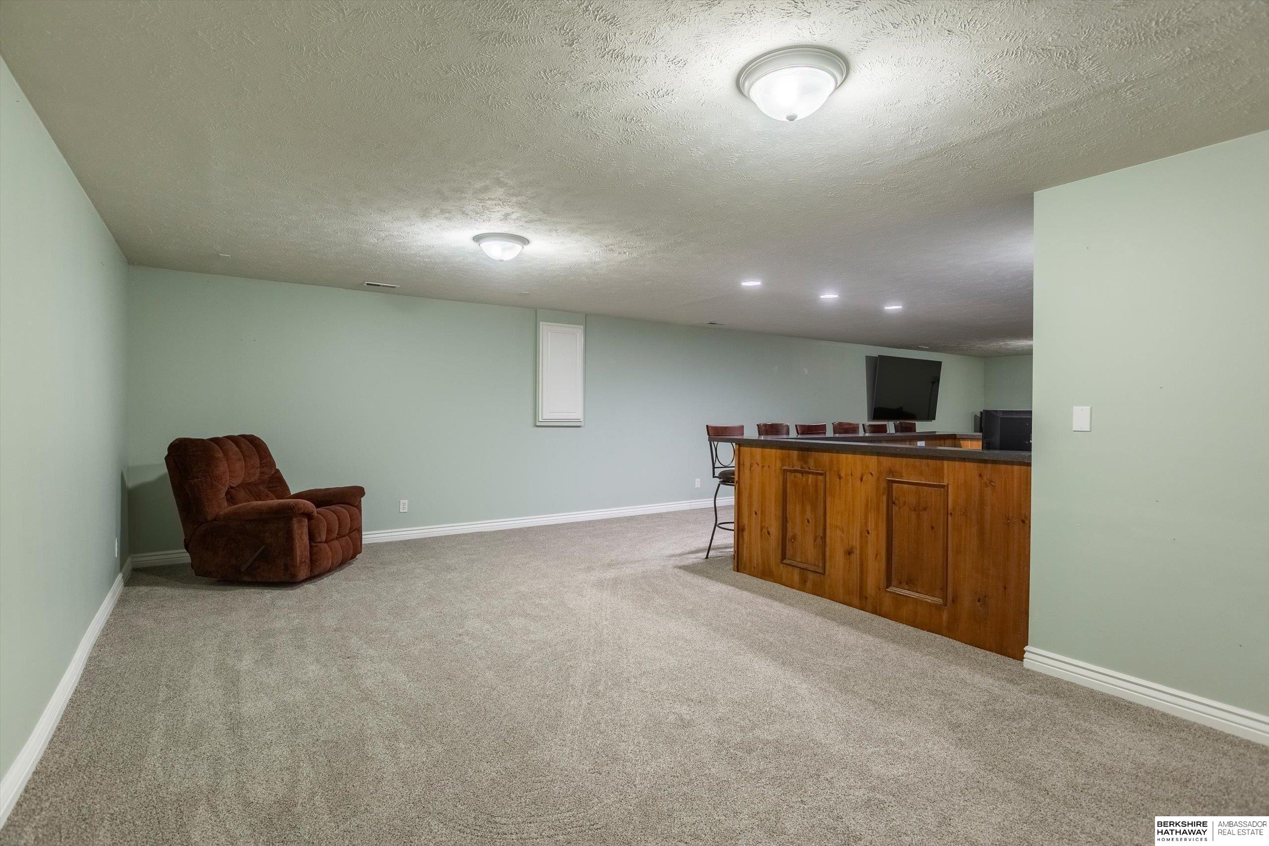 Omaha, Nebraska 68116, United States, 3 Bedrooms Bedrooms, ,3 BathroomsBathrooms,Residential,Active,133114