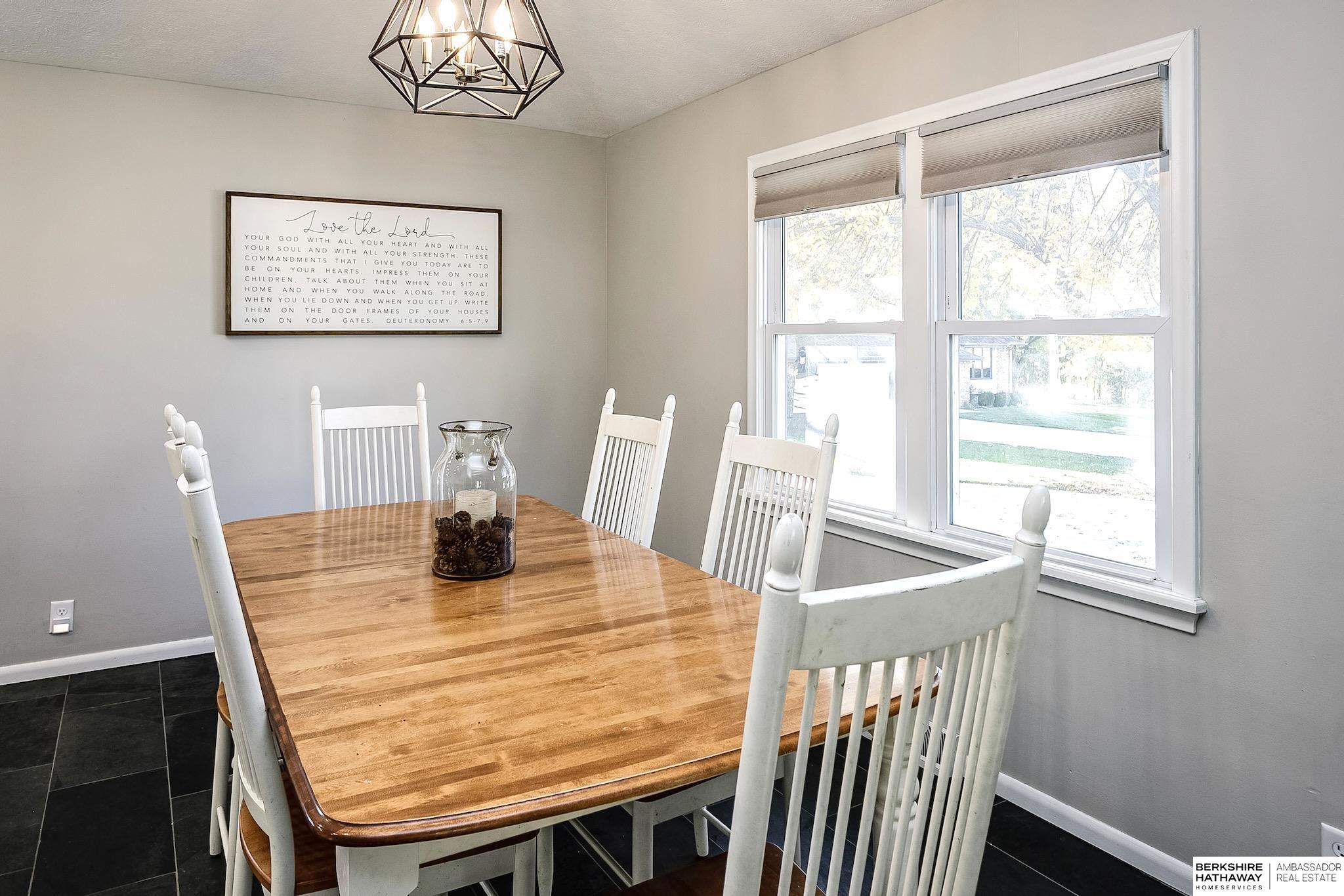 Omaha, Nebraska 68154, United States, 3 Bedrooms Bedrooms, ,2 BathroomsBathrooms,Residential,Active,237400