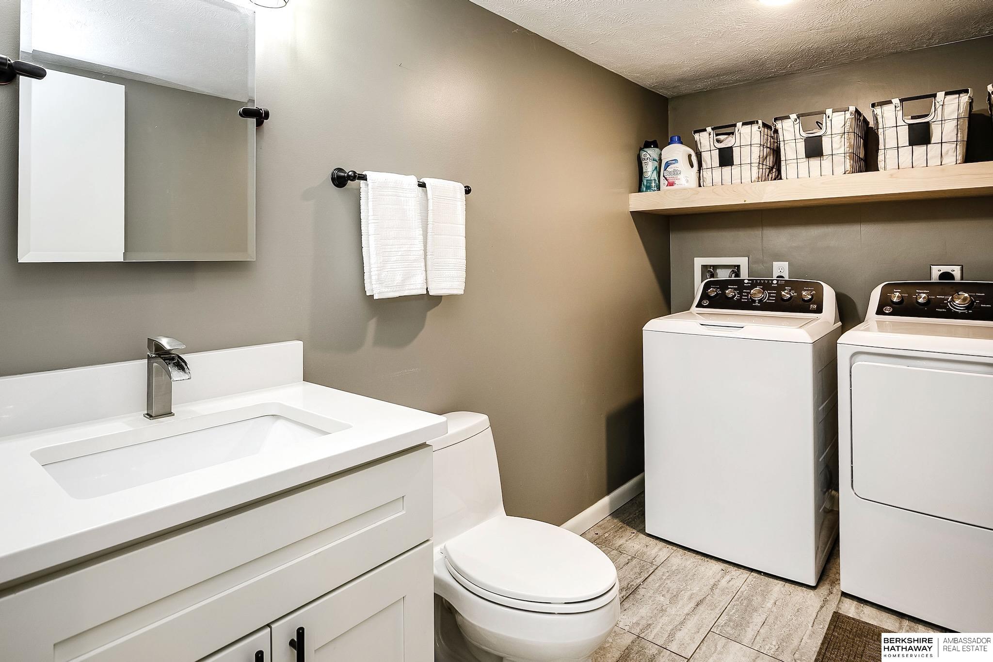 Omaha, Nebraska 68154, United States, 3 Bedrooms Bedrooms, ,2 BathroomsBathrooms,Residential,Active,237400