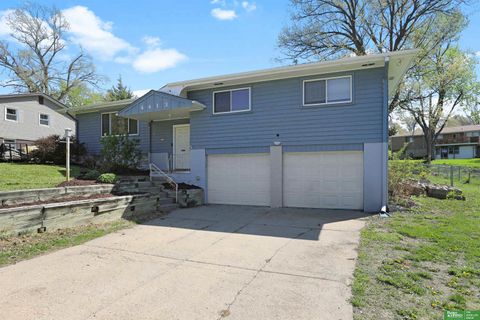 Photo of 4413 N 108 Street, Omaha, NE 68164 (MLS # 22611356)