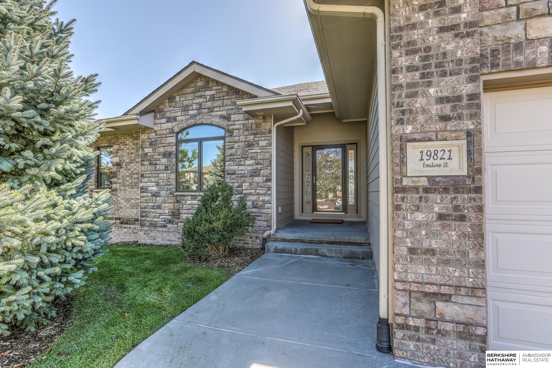 Gretna, Nebraska 68028, United States, 4 Bedrooms Bedrooms, ,3 BathroomsBathrooms,Residential,Active,225335