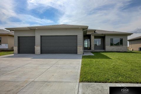Photo of 5718 N 209 Street, Elkhorn, NE 68022 (MLS # 22609332)