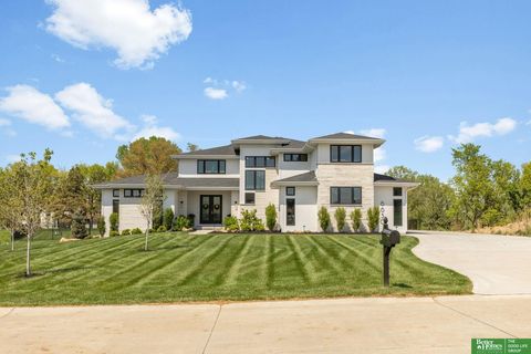 Photo of 6630 Pawnee Circle, Omaha, NE 68152 (MLS # 22612006)