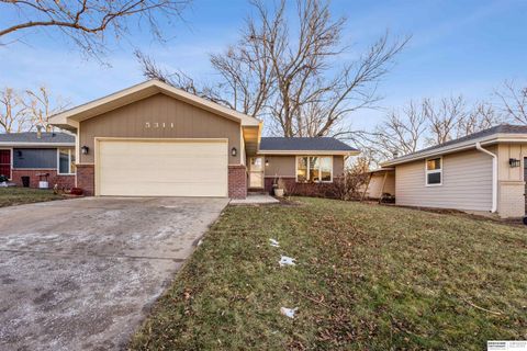 Photo of 5311 Linden Street, Lincoln, NE 68516 (MLS # 22535097)