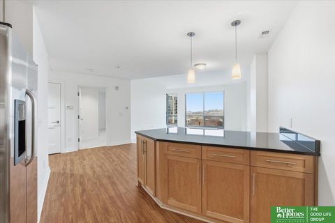 Photo of 200 S 31 Avenue #4402, Omaha, NE 68131 (MLS # 22533563)