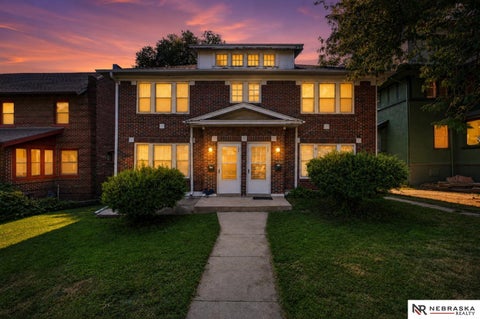 Photo of 122 N 38th Street, Omaha, NE 68131 (MLS # 22621457)