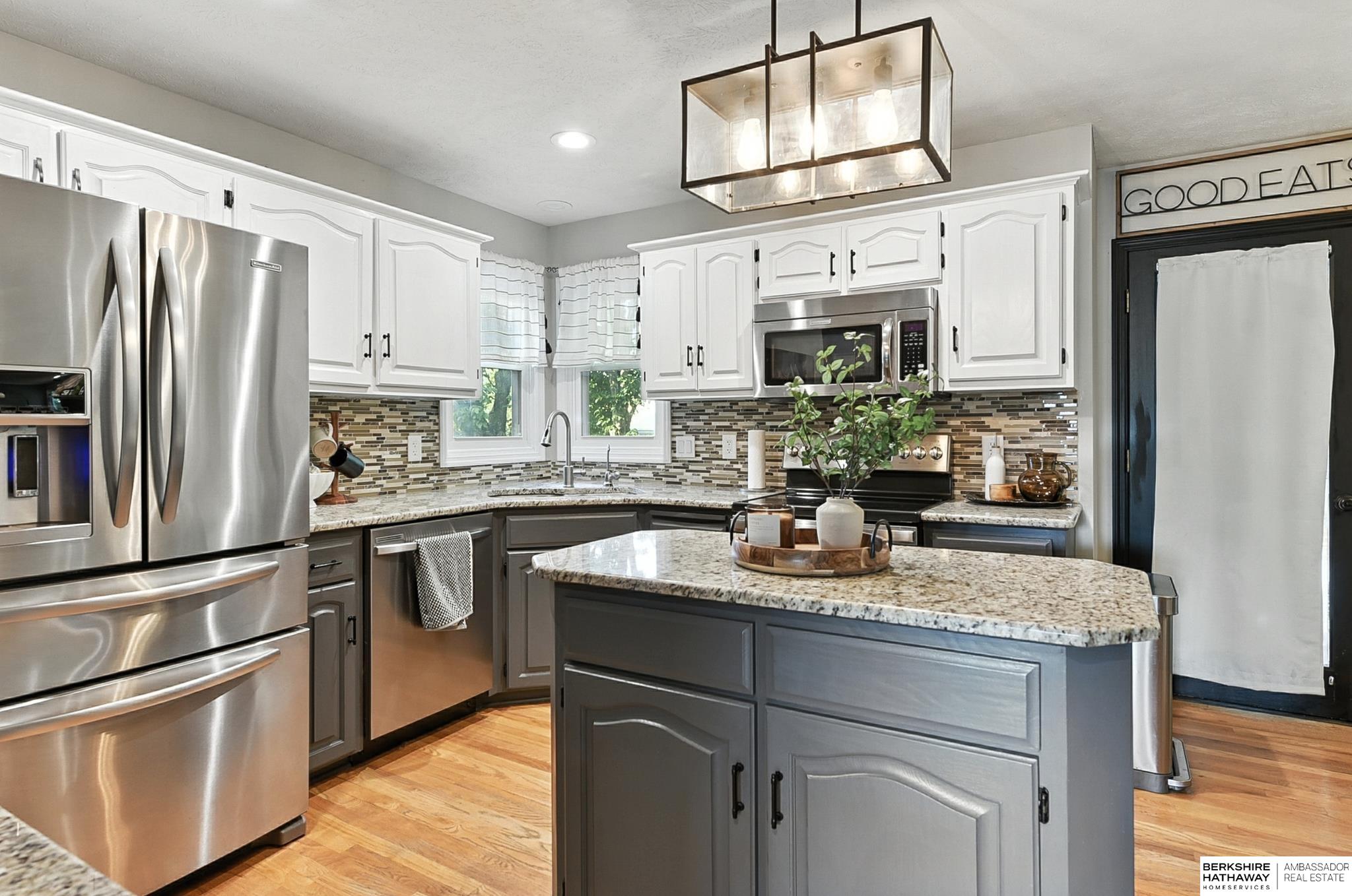 Papillion, Nebraska 68046, United States, 4 Bedrooms Bedrooms, ,3 BathroomsBathrooms,Residential,Active,205107