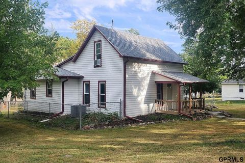 Photo of 540 B Street, Palmyra, NE 68418 (MLS # 22528710)
