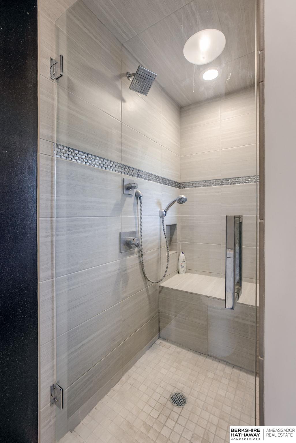 Louisville, Nebraska 68037, United States, 4 Bedrooms Bedrooms, ,3 BathroomsBathrooms,Residential,Active,183672