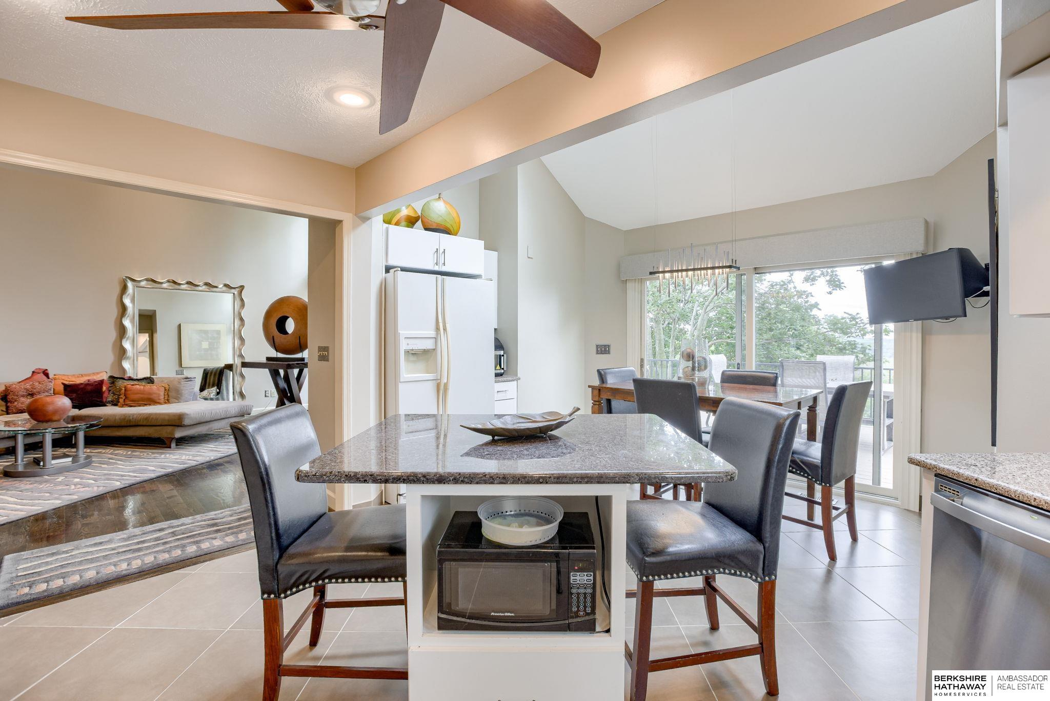 Louisville, Nebraska 68037, United States, 4 Bedrooms Bedrooms, ,3 BathroomsBathrooms,Residential,Active,183672