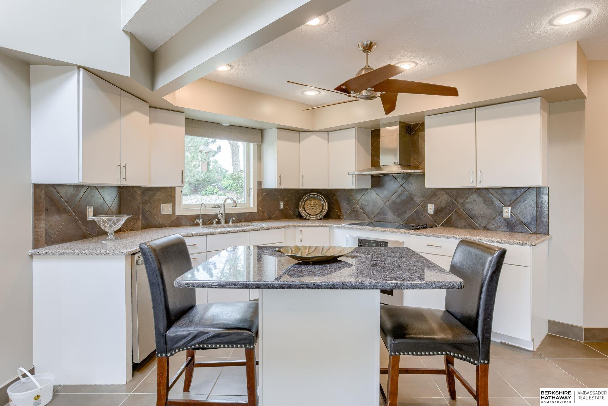 Louisville, Nebraska 68037, United States, 4 Bedrooms Bedrooms, ,3 BathroomsBathrooms,Residential,Active,183672