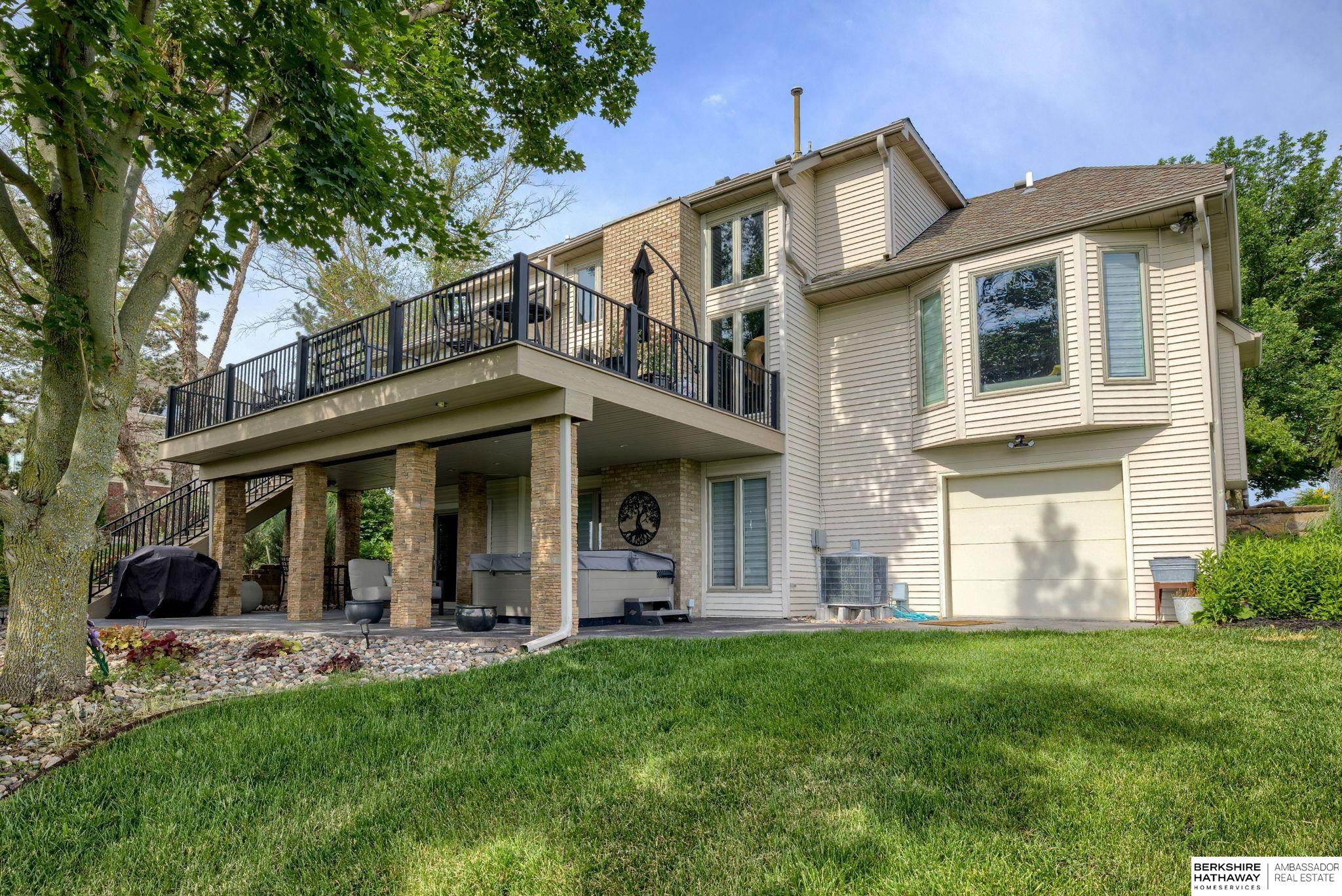 Louisville, Nebraska 68037, United States, 4 Bedrooms Bedrooms, ,3 BathroomsBathrooms,Residential,Active,183672