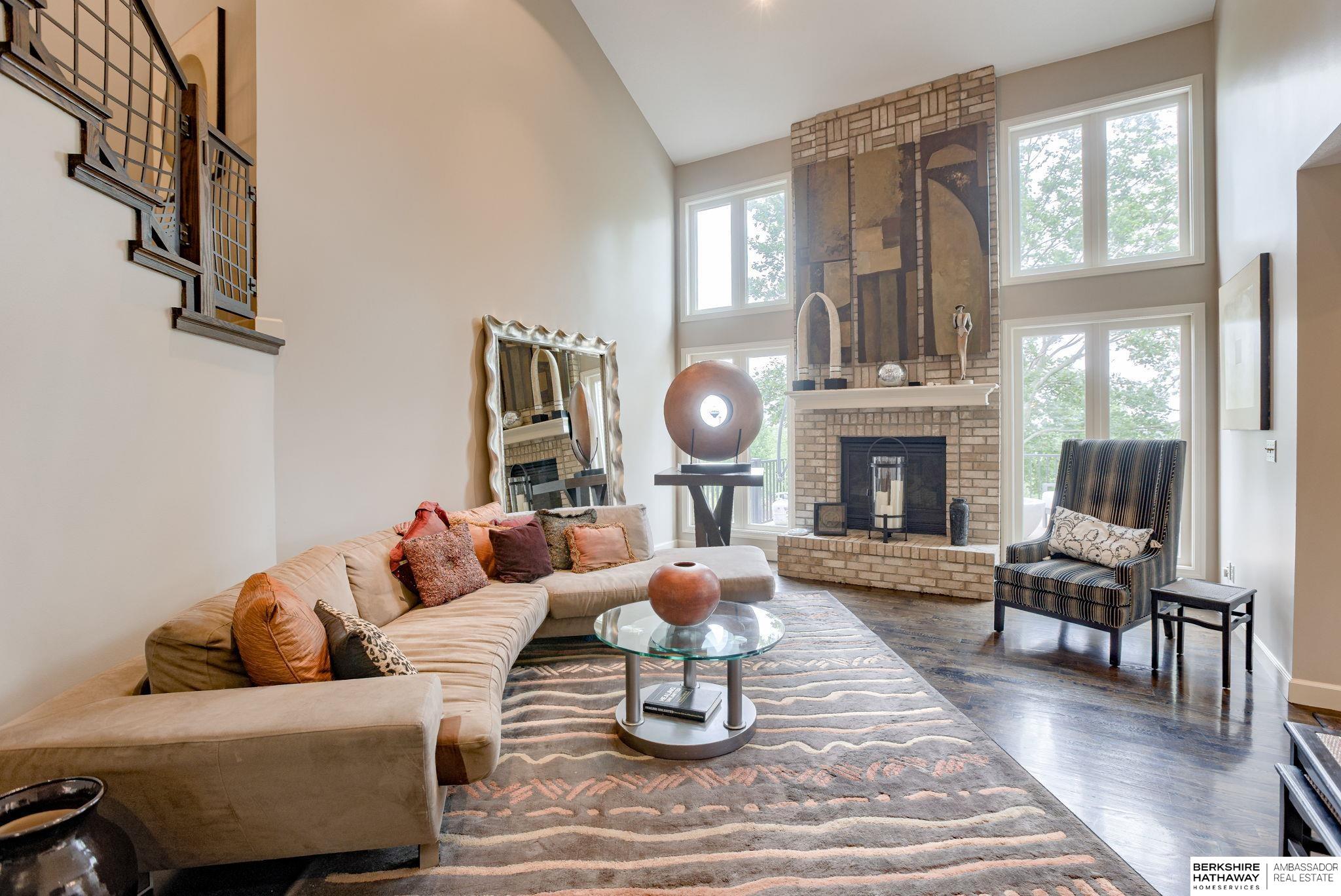 Louisville, Nebraska 68037, United States, 4 Bedrooms Bedrooms, ,3 BathroomsBathrooms,Residential,Active,183672