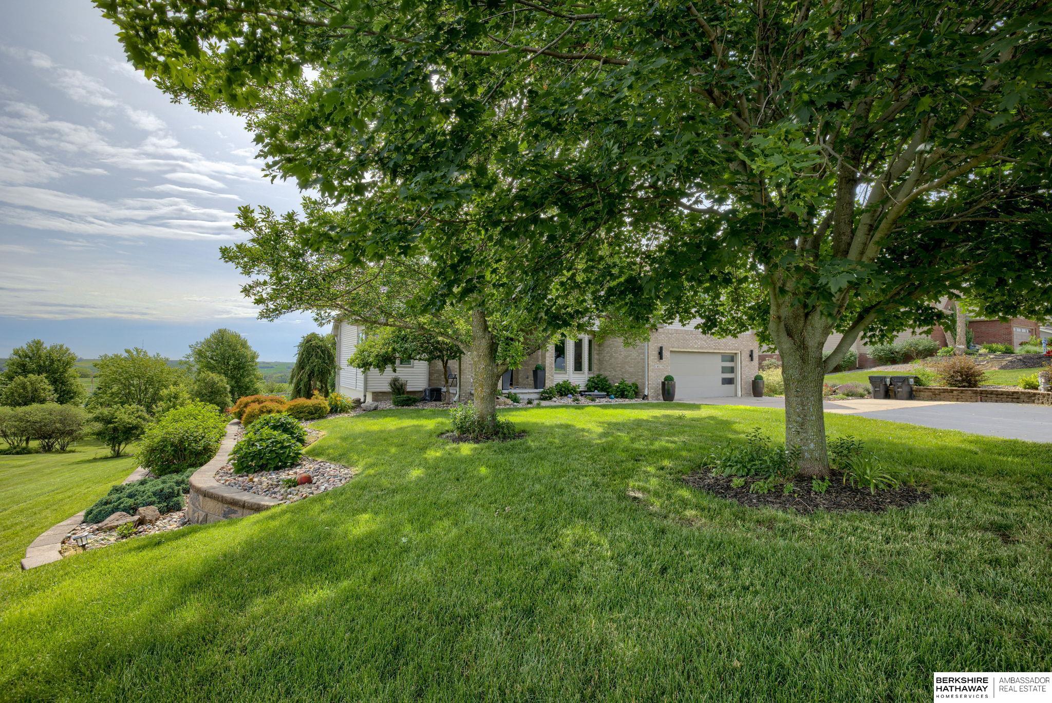 Louisville, Nebraska 68037, United States, 4 Bedrooms Bedrooms, ,3 BathroomsBathrooms,Residential,Active,183672