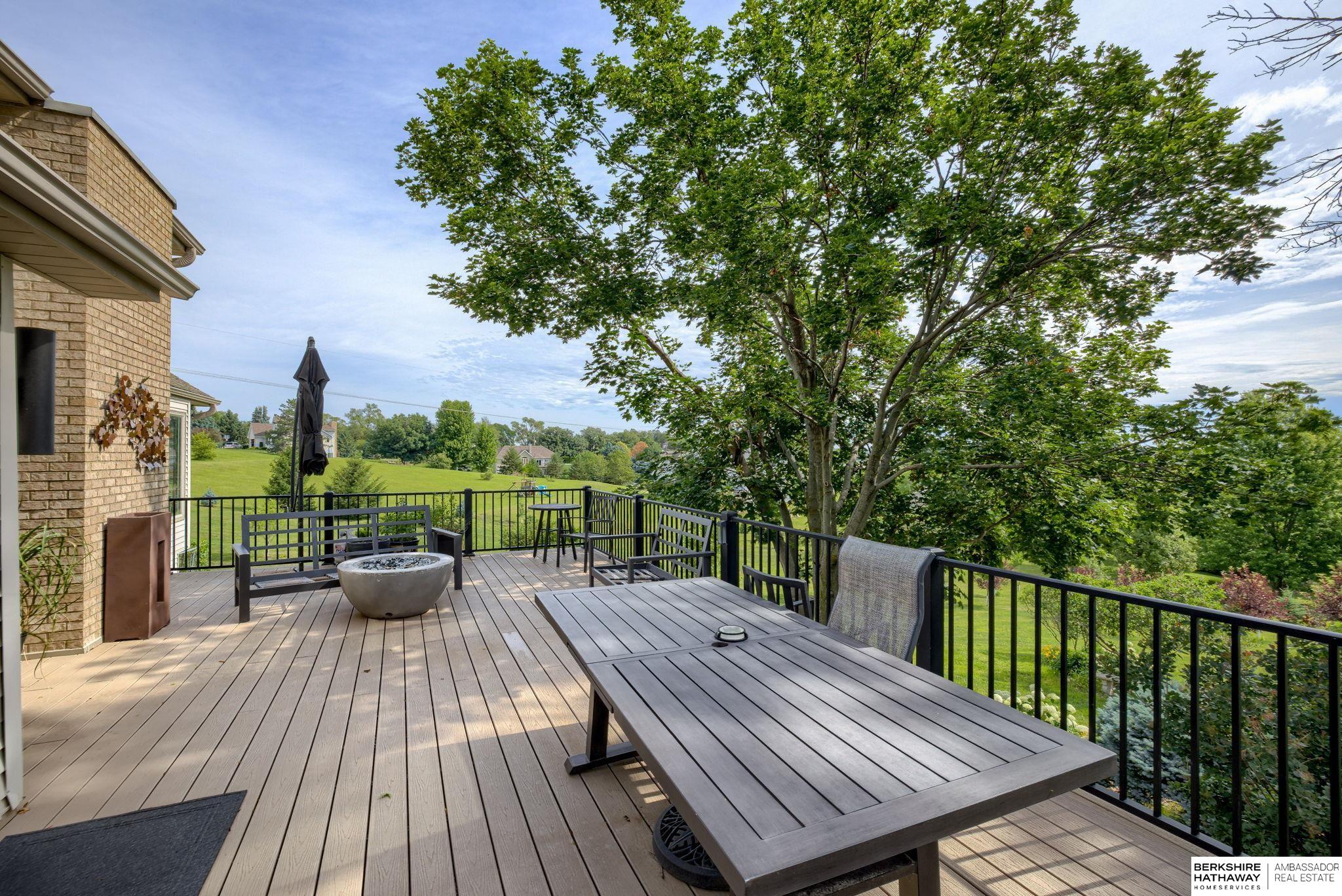 Louisville, Nebraska 68037, United States, 4 Bedrooms Bedrooms, ,3 BathroomsBathrooms,Residential,Active,183672