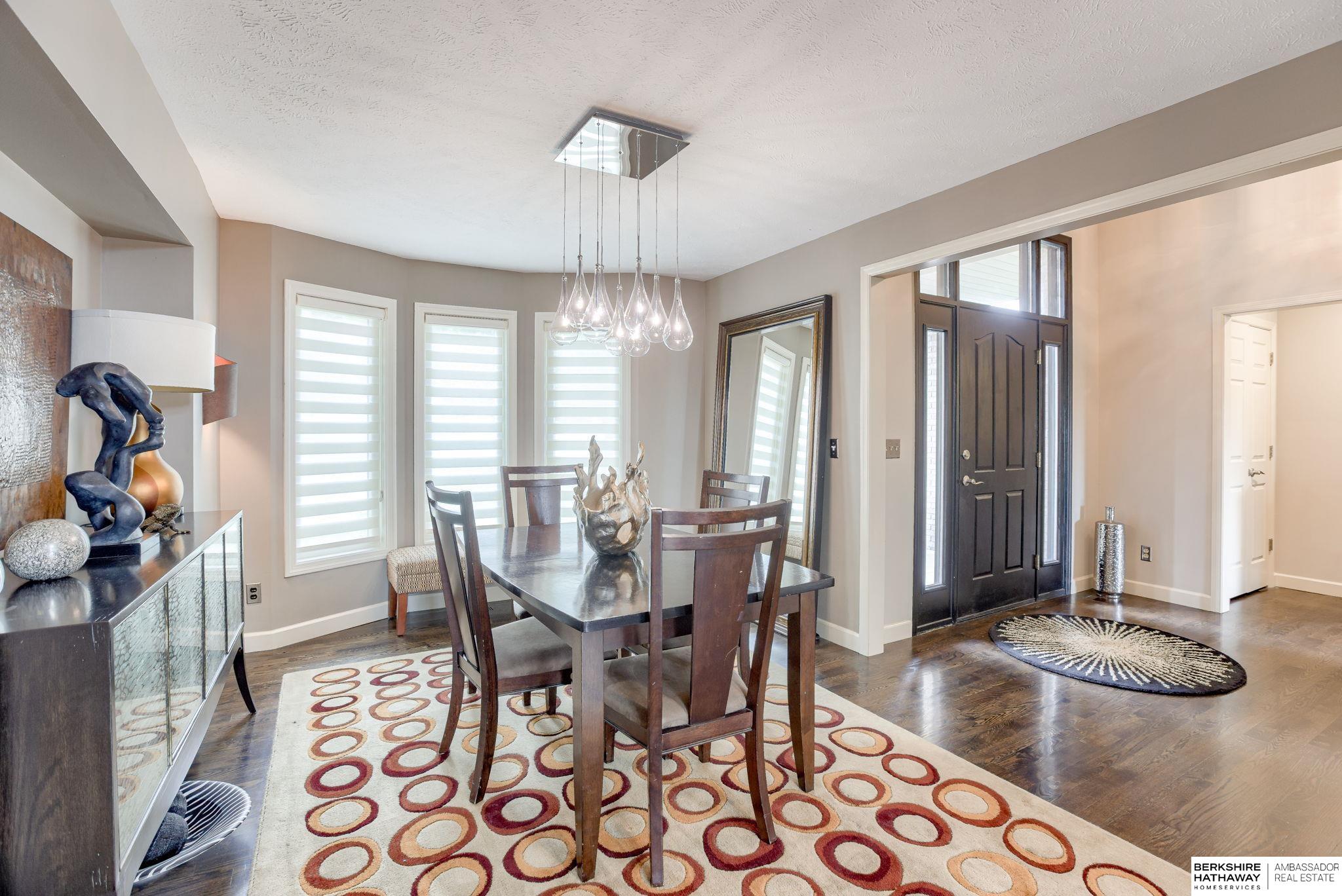 Louisville, Nebraska 68037, United States, 4 Bedrooms Bedrooms, ,3 BathroomsBathrooms,Residential,Active,183672