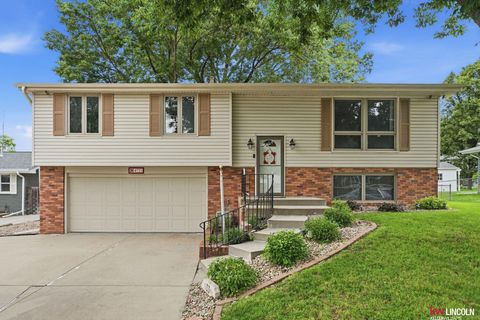 Photo of 4721 S 44 Street, Lincoln, NE 68516 (MLS # 22617987)