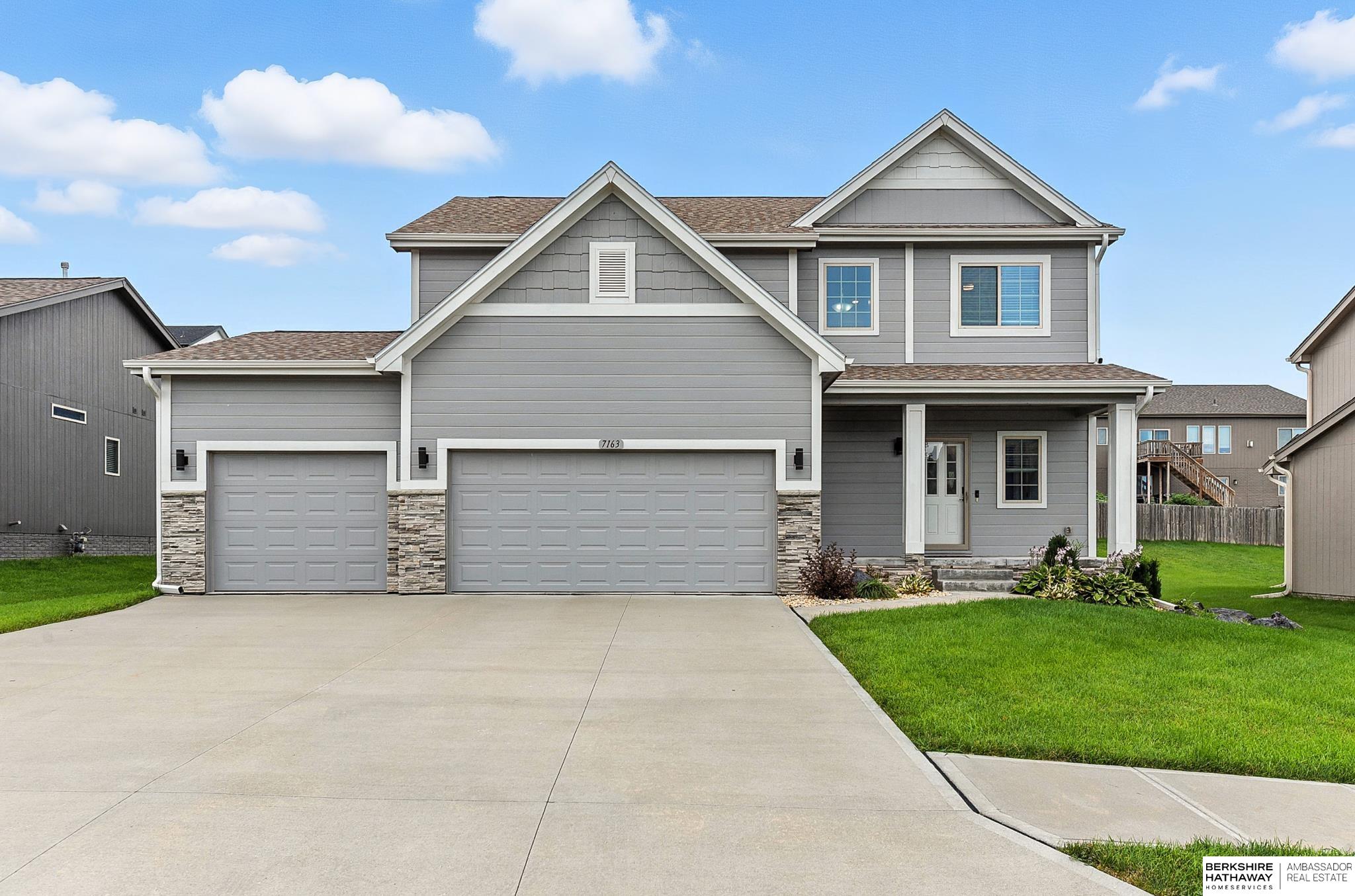 Bennington, Nebraska 68007, United States, 5 Bedrooms Bedrooms, ,3 BathroomsBathrooms,Residential,Active,177307