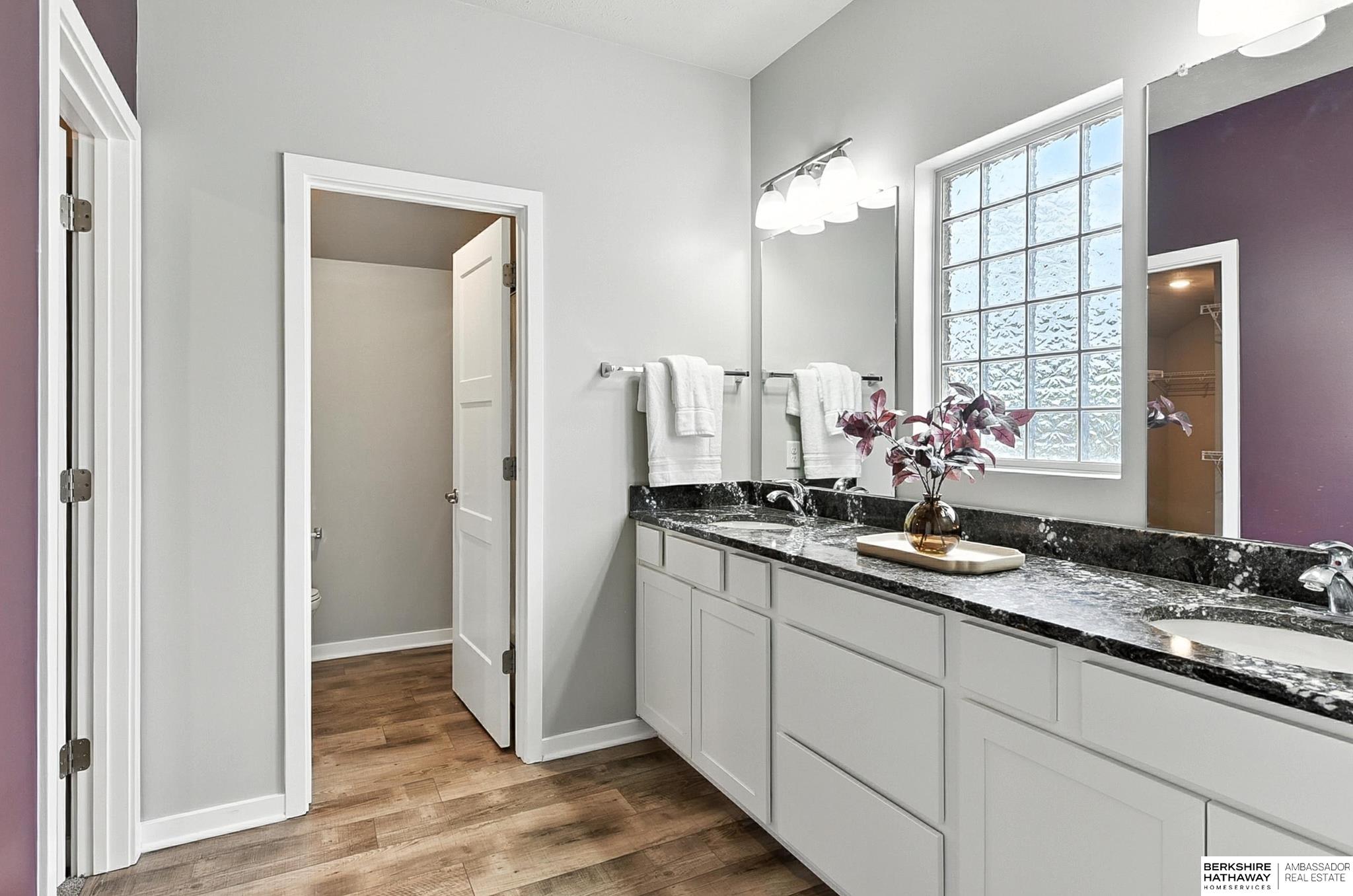 Bennington, Nebraska 68007, United States, 5 Bedrooms Bedrooms, ,3 BathroomsBathrooms,Residential,Active,177307