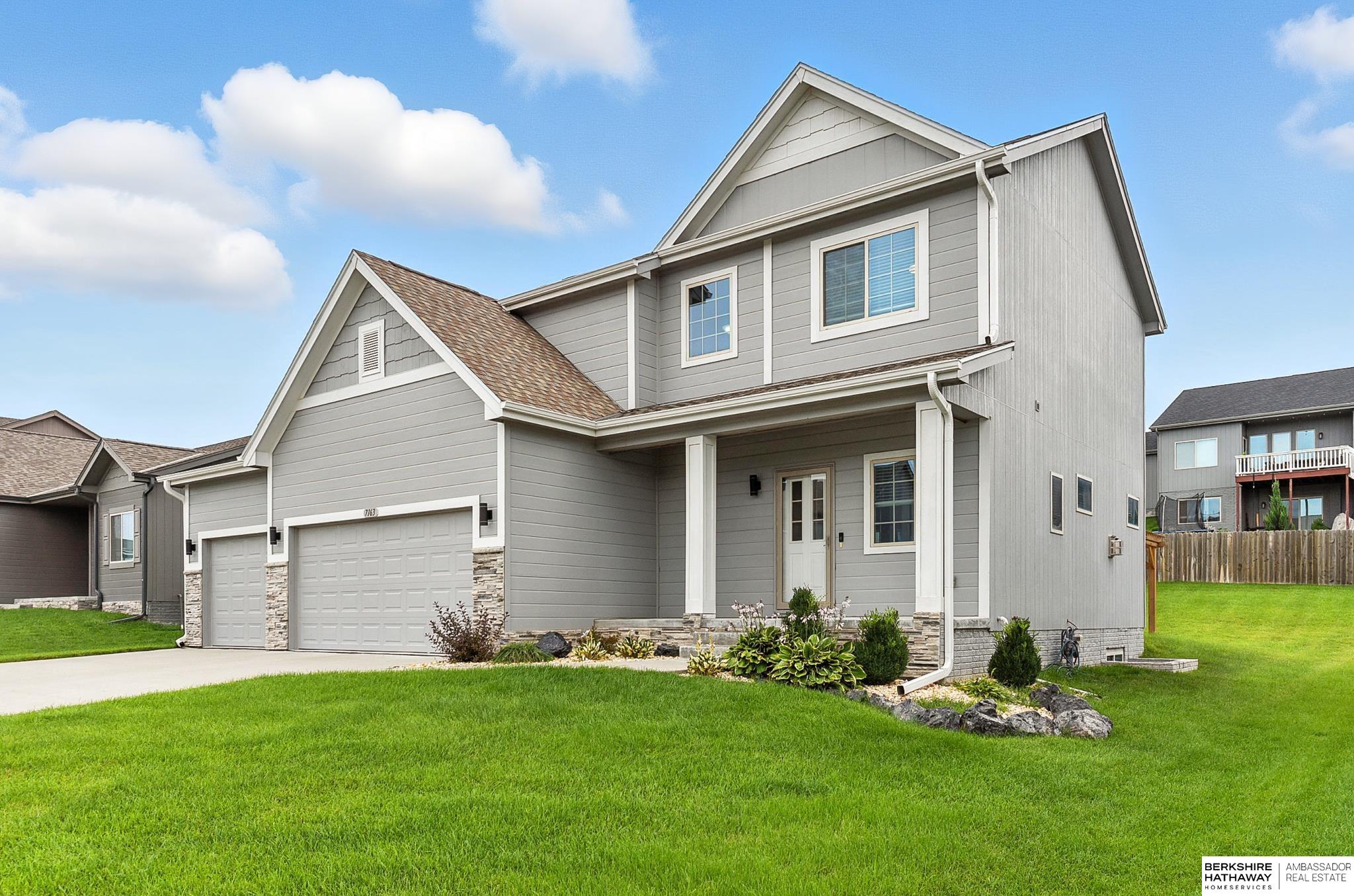 Bennington, Nebraska 68007, United States, 5 Bedrooms Bedrooms, ,3 BathroomsBathrooms,Residential,Active,177307