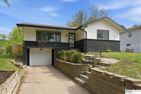 Photo of 4864 Saratoga Street, Omaha, NE 68104 (MLS # 22612961)