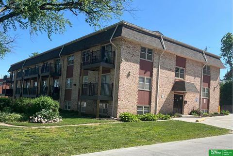 1367 S 76 Avenue Omaha NE 68124