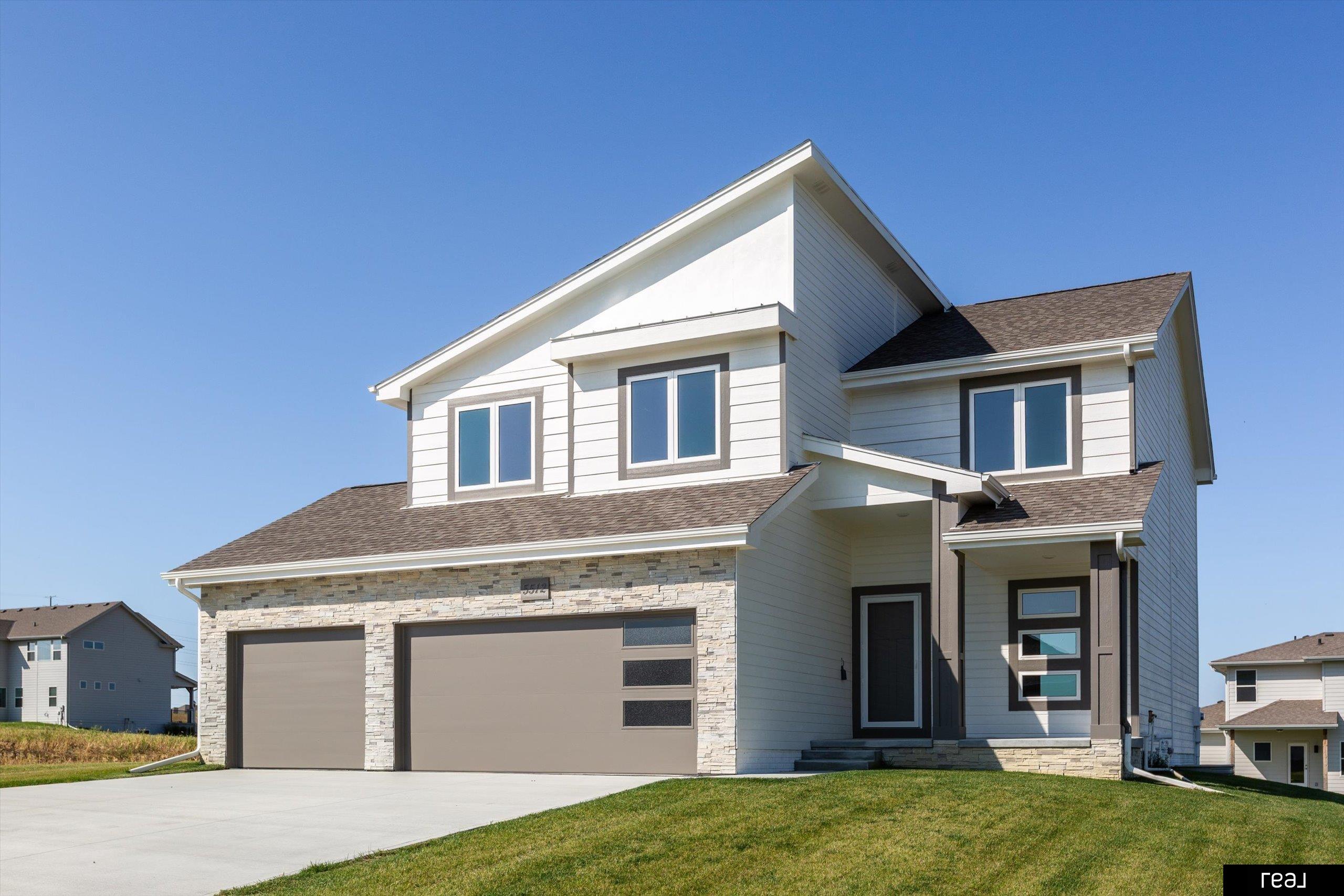 Elkhorn, Nebraska 68022, United States, 4 Bedrooms Bedrooms, ,2 BathroomsBathrooms,Residential,Active,204324