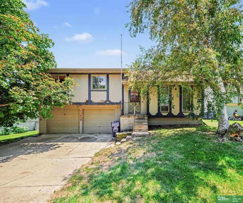 Photo of 13609 Redwood Circle, Omaha, NE 68138 (MLS # 22620091)