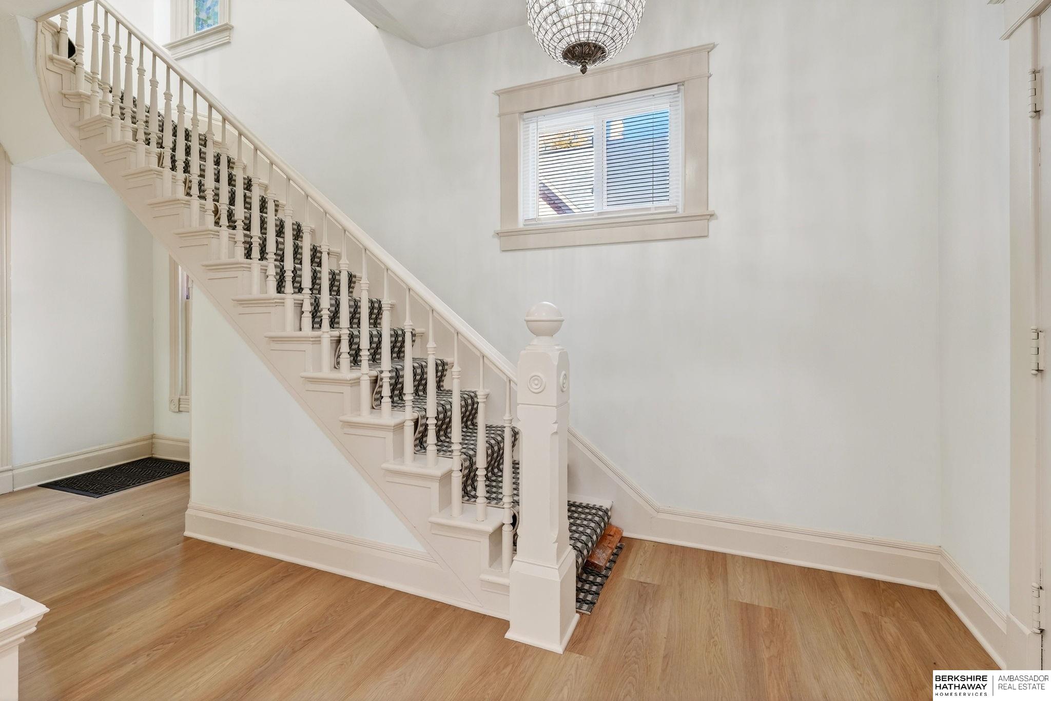 Omaha, Nebraska 68105, United States, 4 Bedrooms Bedrooms, ,2 BathroomsBathrooms,Residential,Active,241505