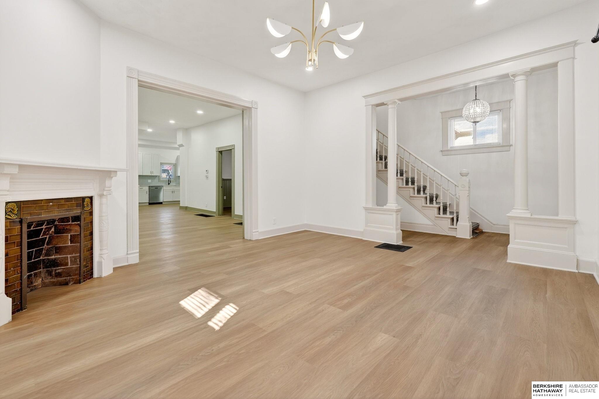 Omaha, Nebraska 68105, United States, 4 Bedrooms Bedrooms, ,2 BathroomsBathrooms,Residential,Active,241505