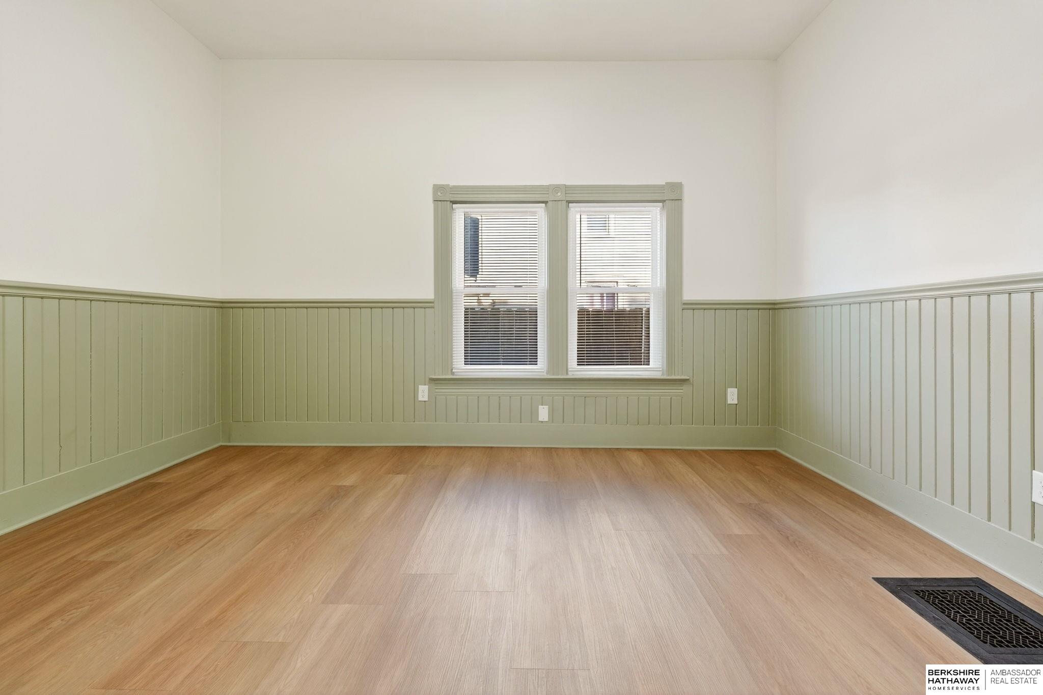 Omaha, Nebraska 68105, United States, 4 Bedrooms Bedrooms, ,2 BathroomsBathrooms,Residential,Active,241505