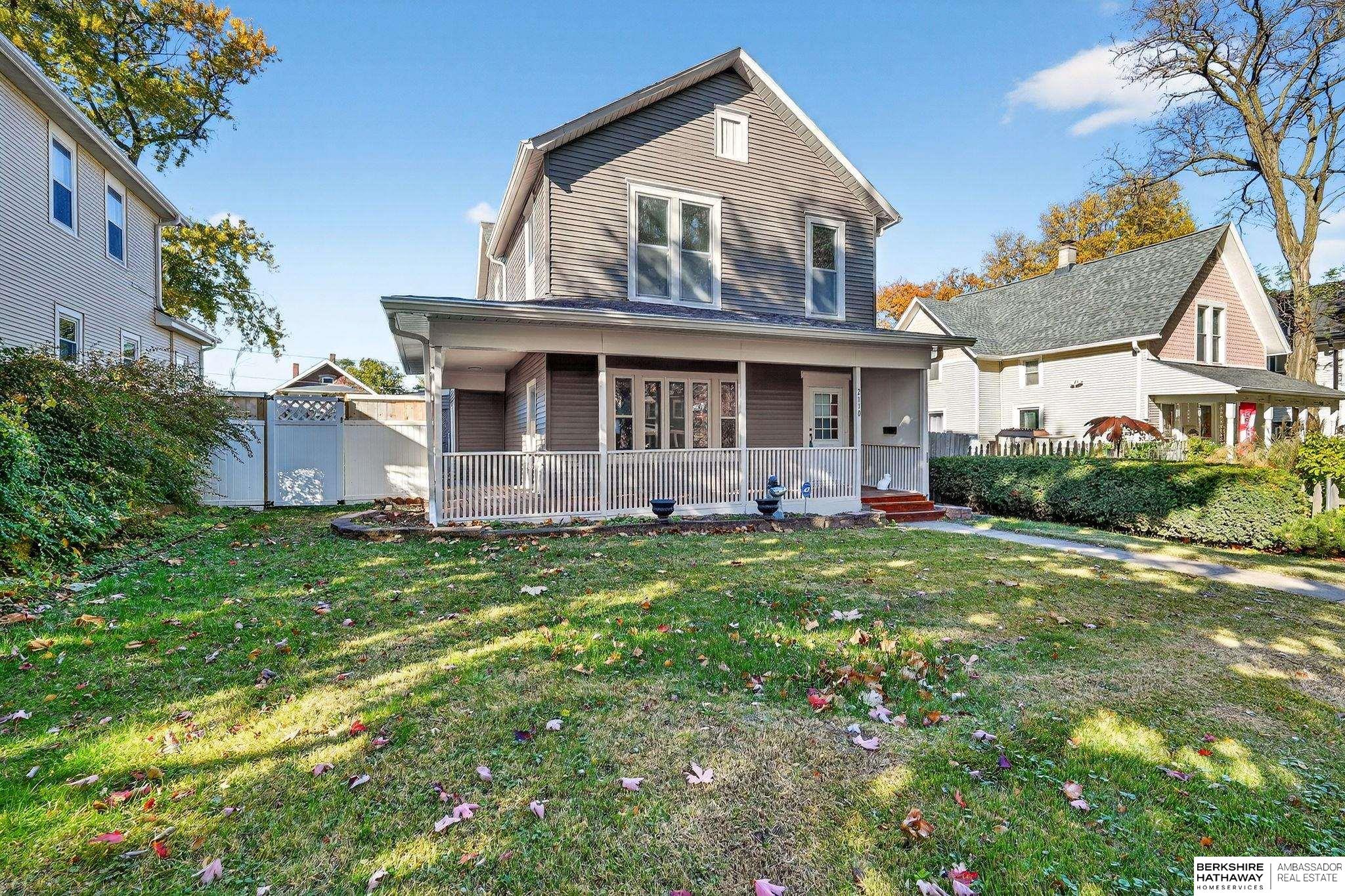 Omaha, Nebraska 68105, United States, 4 Bedrooms Bedrooms, ,2 BathroomsBathrooms,Residential,Active,241505