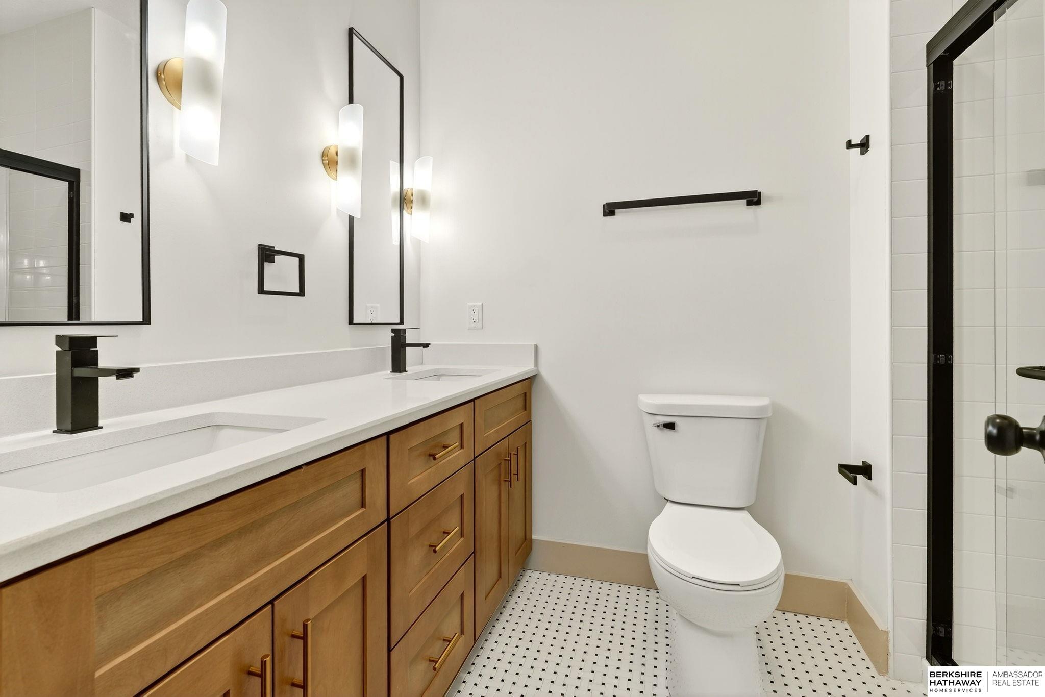 Omaha, Nebraska 68105, United States, 4 Bedrooms Bedrooms, ,2 BathroomsBathrooms,Residential,Active,241505