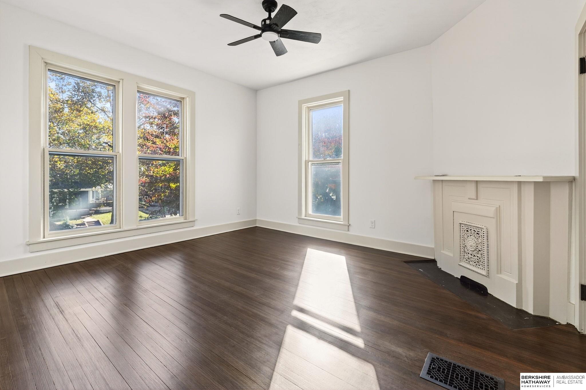 Omaha, Nebraska 68105, United States, 4 Bedrooms Bedrooms, ,2 BathroomsBathrooms,Residential,Active,241505