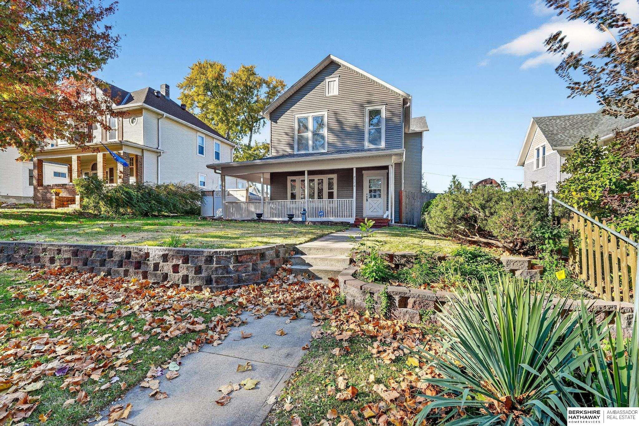 Omaha, Nebraska 68105, United States, 4 Bedrooms Bedrooms, ,2 BathroomsBathrooms,Residential,Active,241505