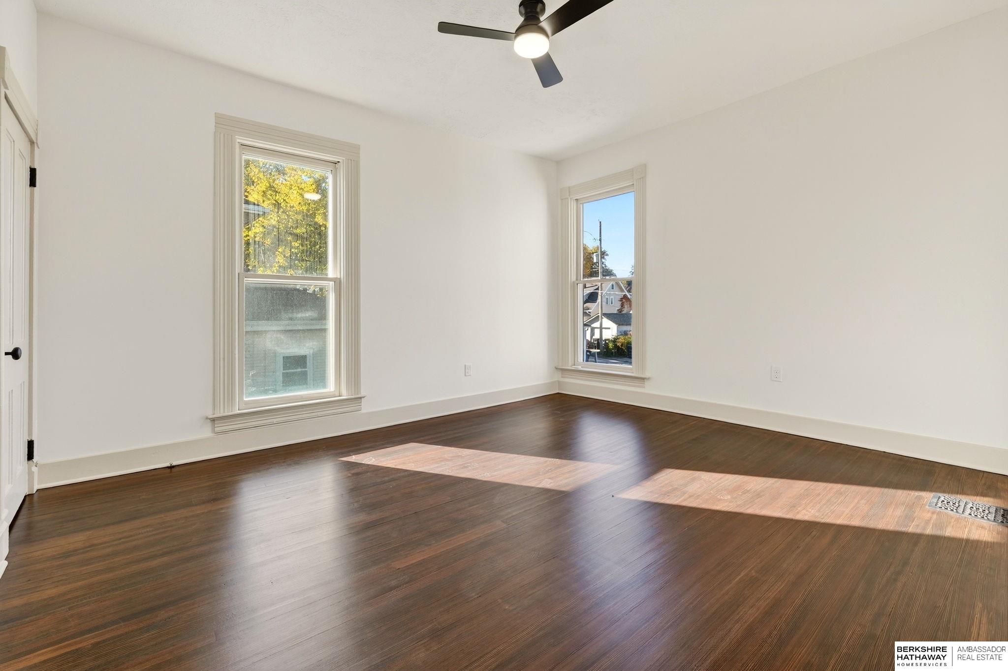 Omaha, Nebraska 68105, United States, 4 Bedrooms Bedrooms, ,2 BathroomsBathrooms,Residential,Active,241505