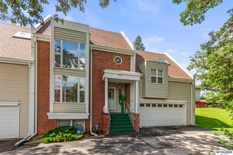 Photo of 3621 Leavenworth Court, Omaha, NE 68105 (MLS # 22616197)