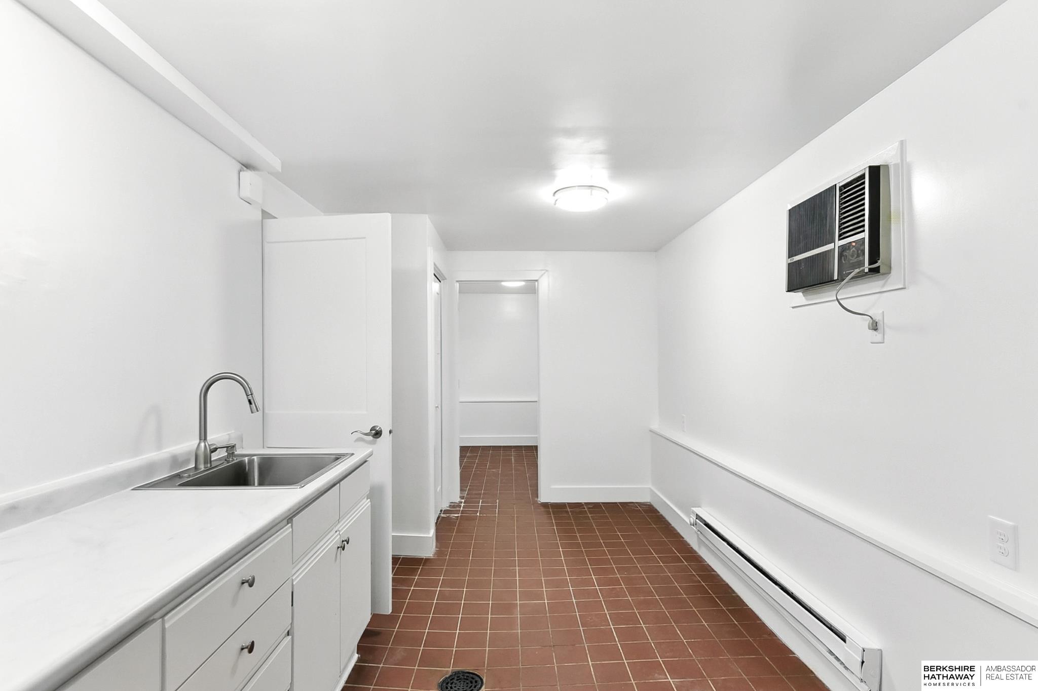 Lincoln, Nebraska 68510, United States, 3 Bedrooms Bedrooms, ,2 BathroomsBathrooms,Residential,Active,205918