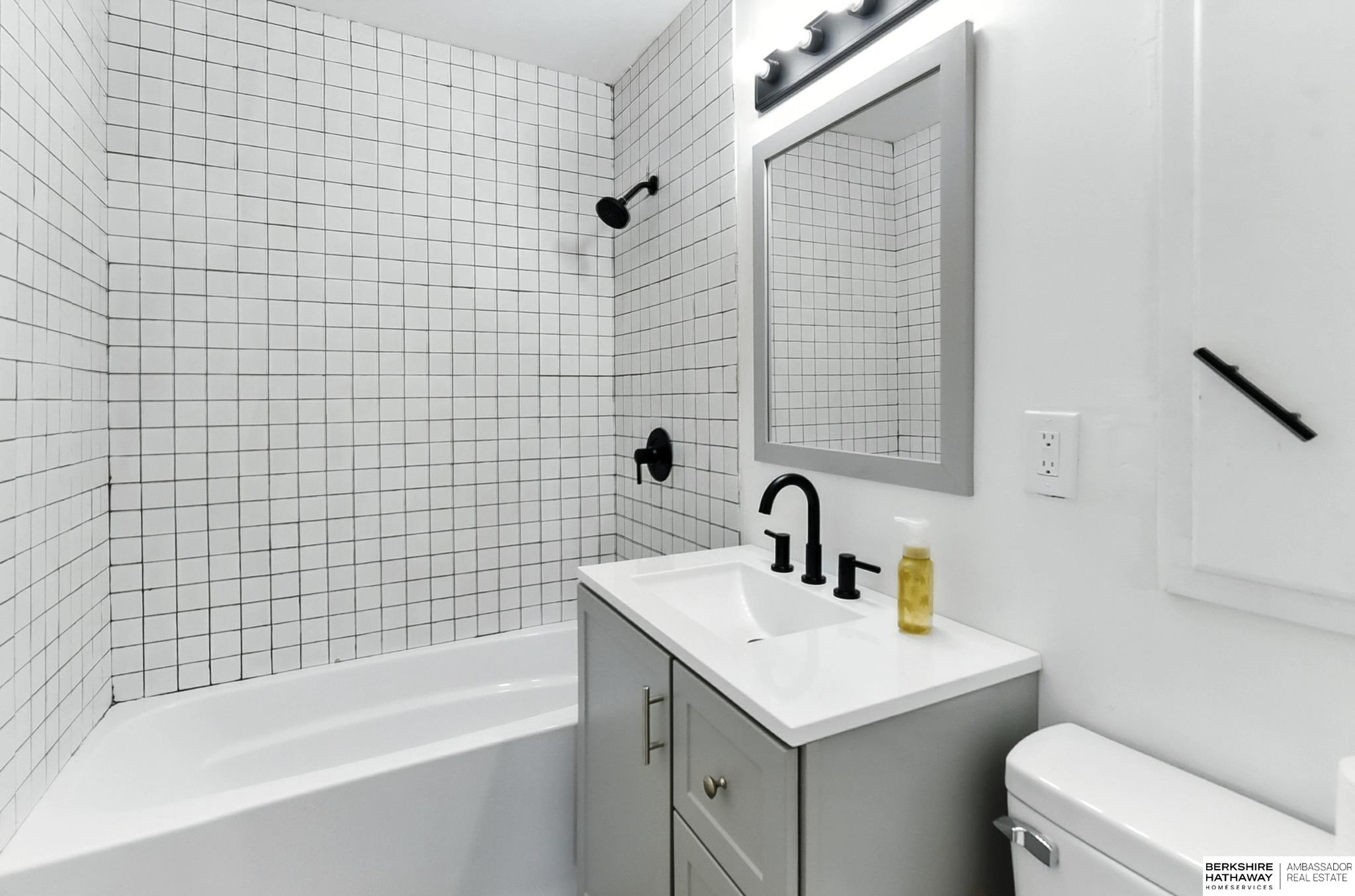 Glenwood, Iowa 51534, United States, 3 Bedrooms Bedrooms, ,2 BathroomsBathrooms,Residential,Active,201436