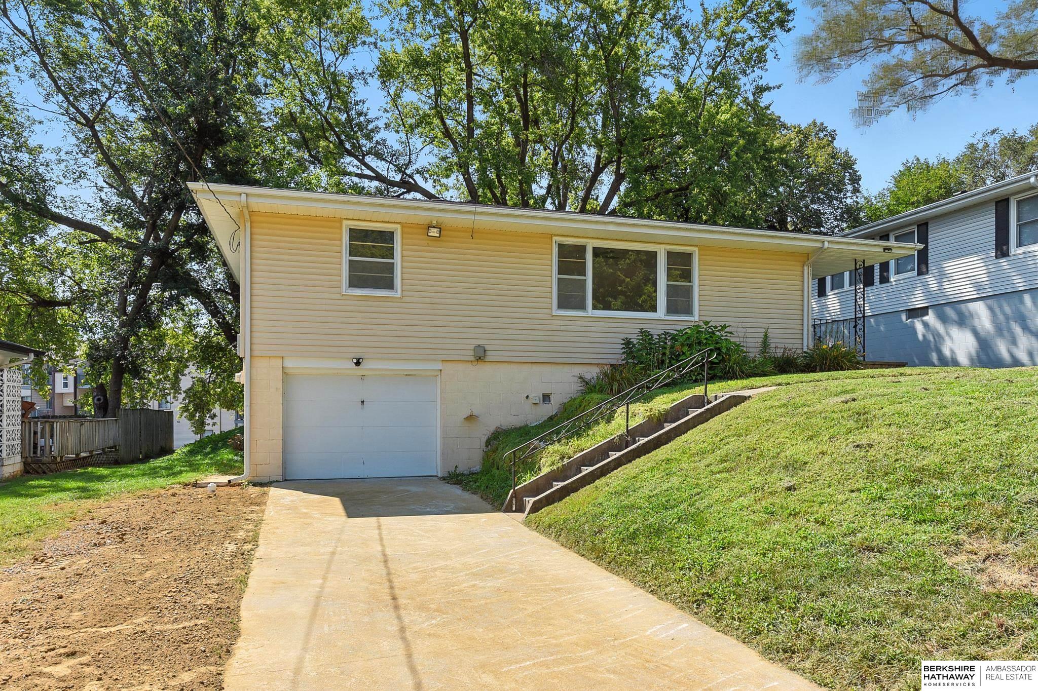 Glenwood, Iowa 51534, United States, 3 Bedrooms Bedrooms, ,2 BathroomsBathrooms,Residential,Active,201436