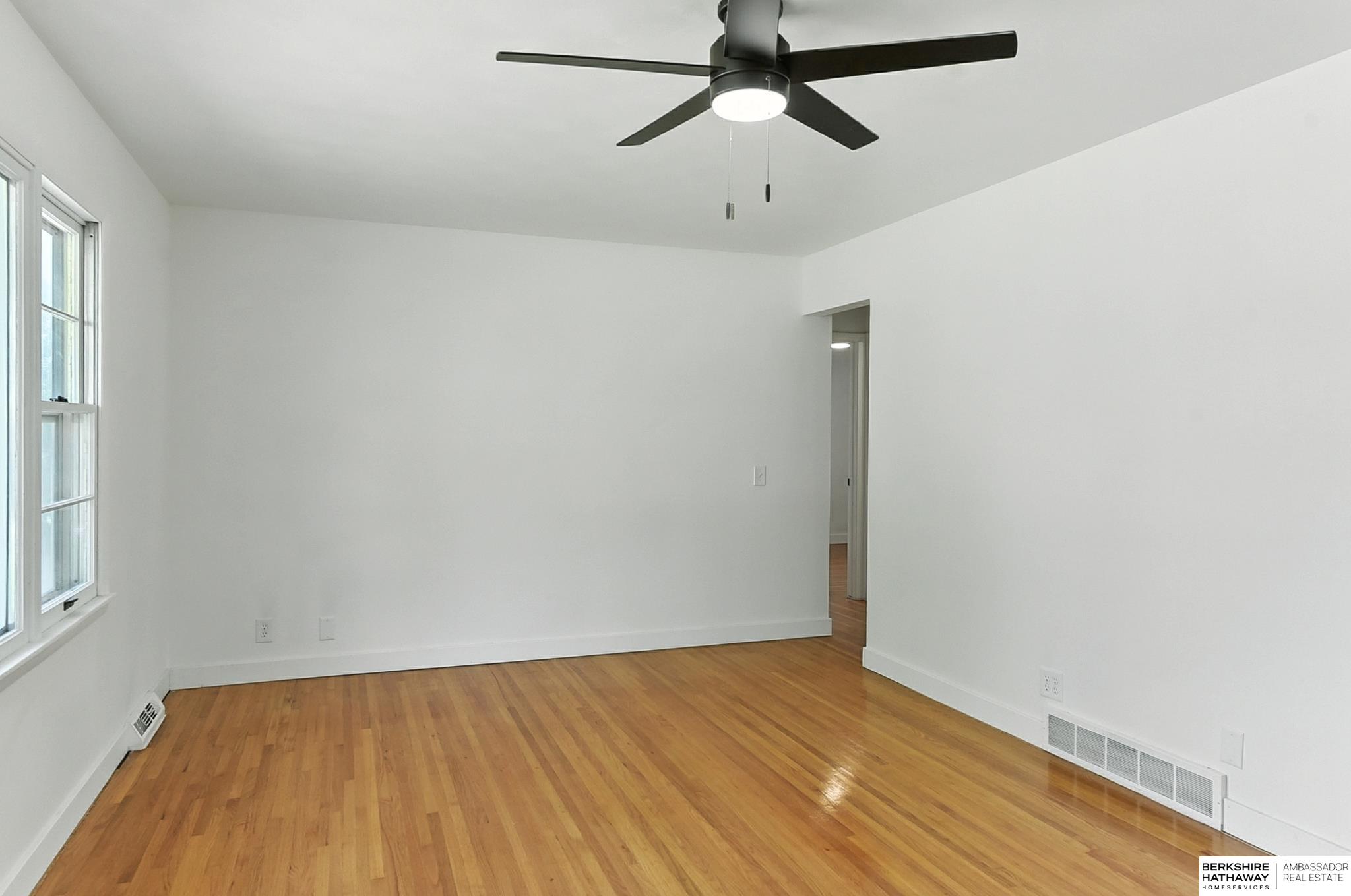 Glenwood, Iowa 51534, United States, 3 Bedrooms Bedrooms, ,2 BathroomsBathrooms,Residential,Active,201436