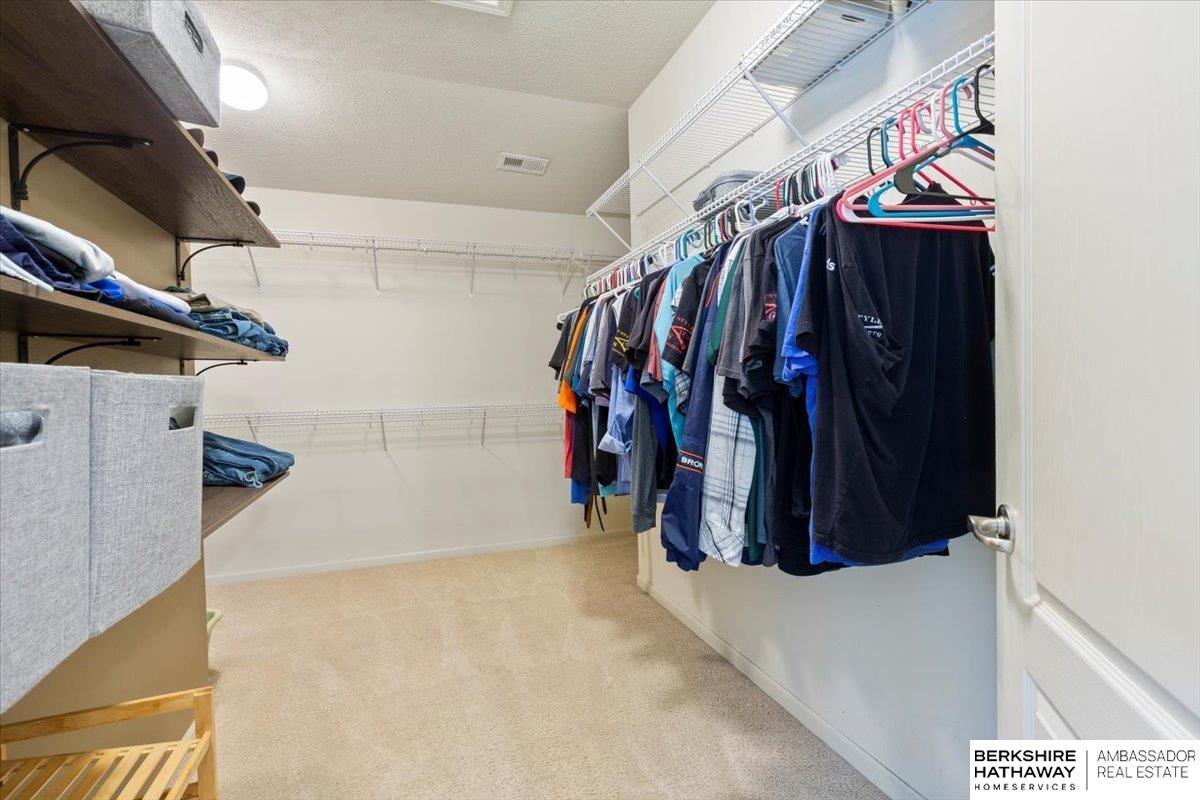 Omaha, Nebraska 68135, United States, 5 Bedrooms Bedrooms, ,4 BathroomsBathrooms,Residential,Pending,134316