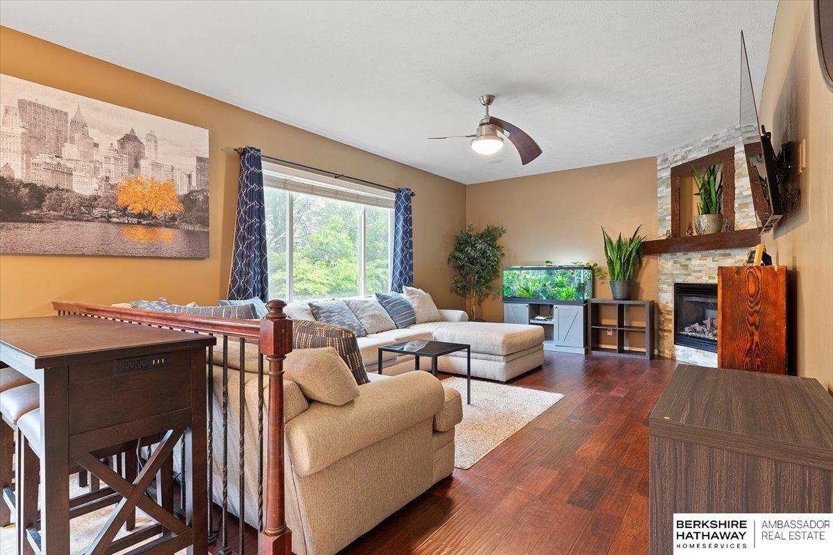 Omaha, Nebraska 68135, United States, 5 Bedrooms Bedrooms, ,4 BathroomsBathrooms,Residential,Pending,134316