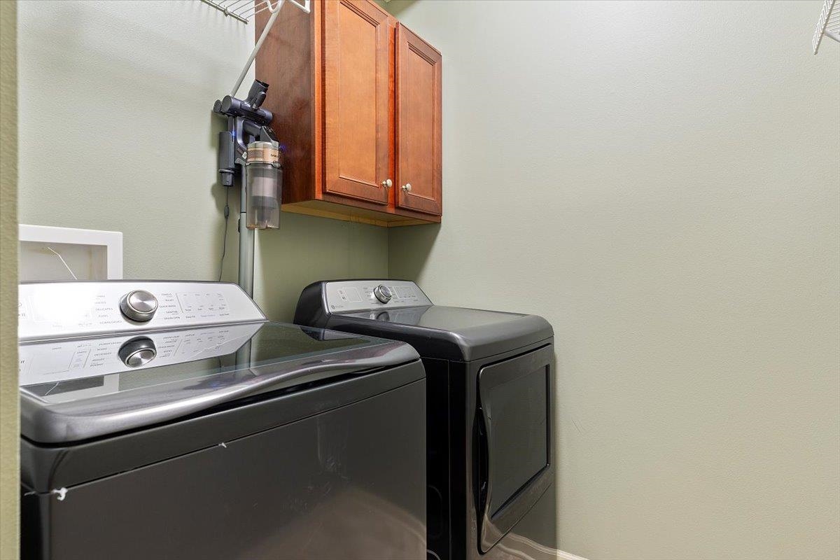 Omaha, Nebraska 68135, United States, 5 Bedrooms Bedrooms, ,4 BathroomsBathrooms,Residential,Pending,134316