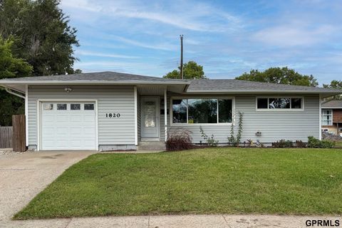 Photo of 1820 Brower Road, Lincoln, NE 68502 (MLS # 22608677)
