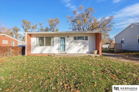 Photo of 2222 N 31 Street, Lincoln, NE 68503 (MLS # 22532852)