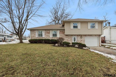 Photo of 5330 S 105Th Street, Omaha, NE 68127 (MLS # 22603963)