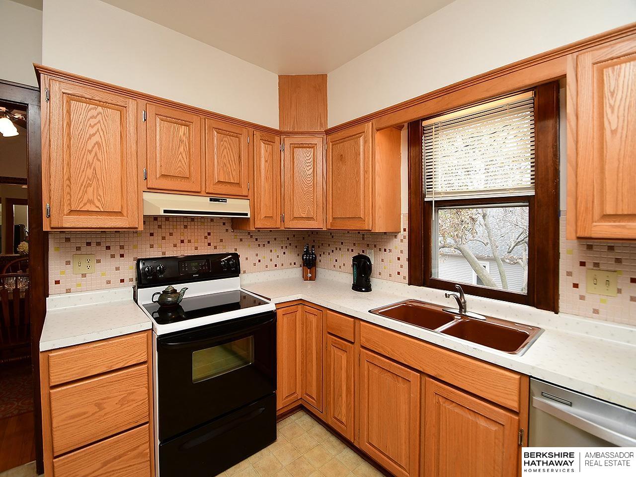 Omaha, Nebraska 68106, United States, 3 Bedrooms Bedrooms, ,2 BathroomsBathrooms,Residential,Active,245620