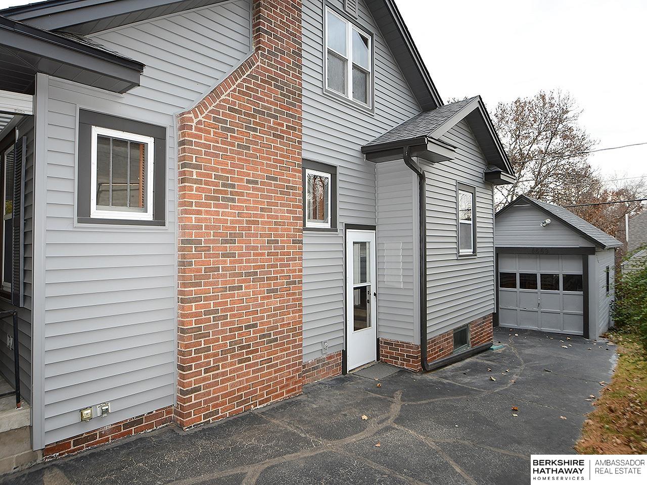 Omaha, Nebraska 68106, United States, 3 Bedrooms Bedrooms, ,2 BathroomsBathrooms,Residential,Active,245620